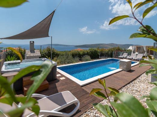 Villa Hedonist Seget Vranjica Esterno foto