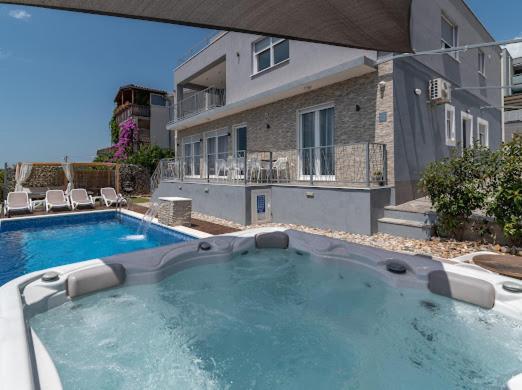 Villa Hedonist Seget Vranjica Esterno foto