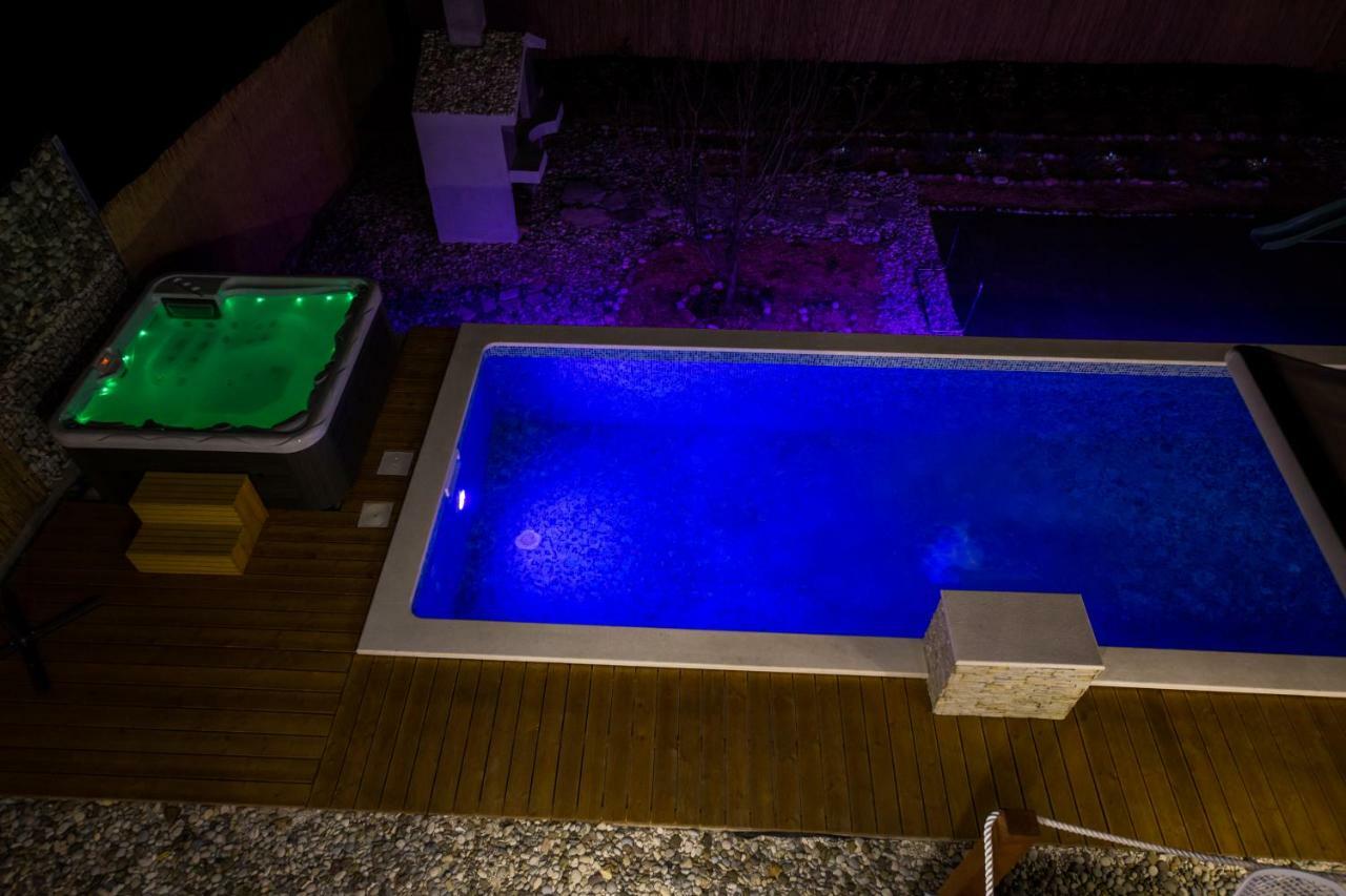 Villa Hedonist Seget Vranjica Esterno foto