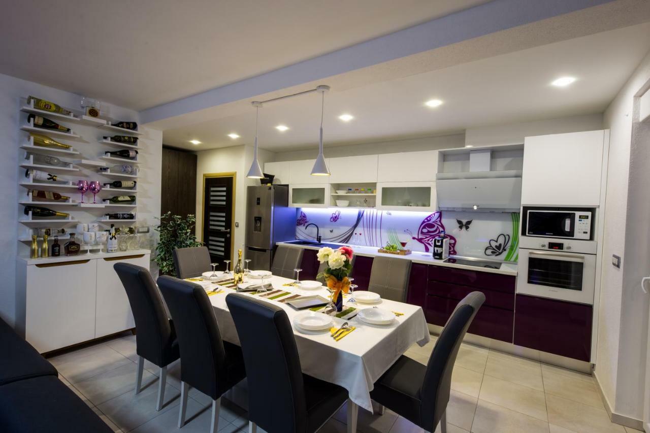 Villa Hedonist Seget Vranjica Esterno foto